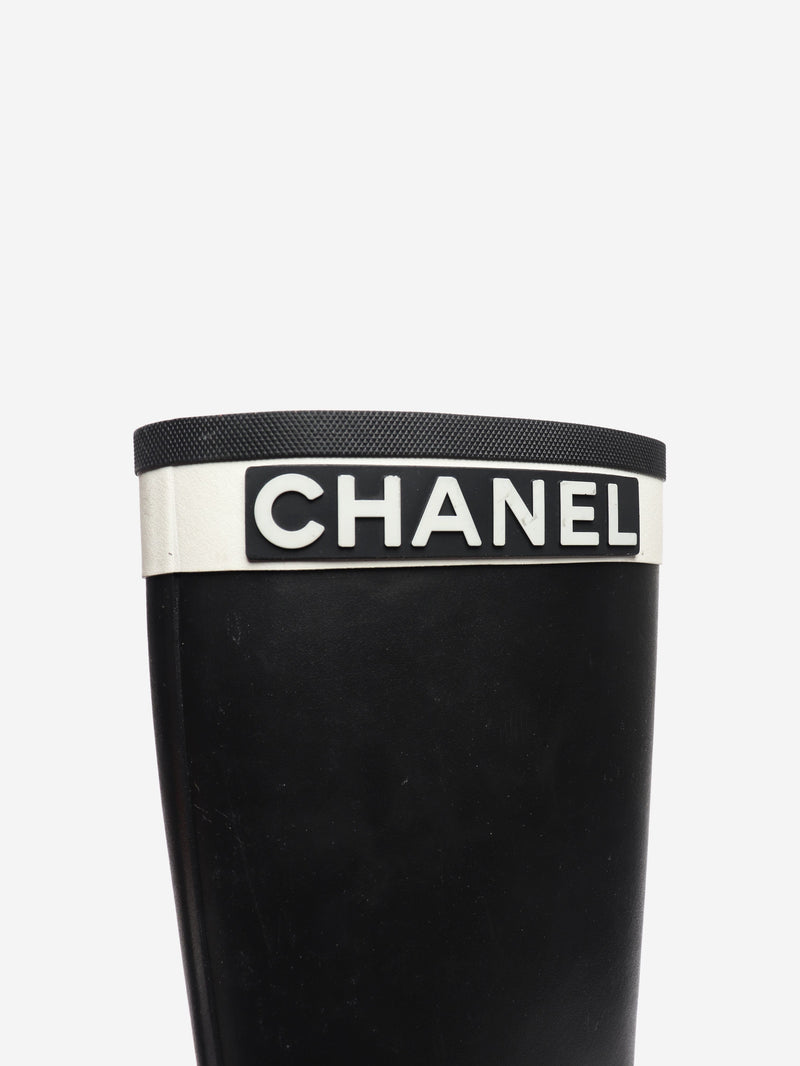 Black and white rubber logo rain boots - size EU 38 Boots Chanel 