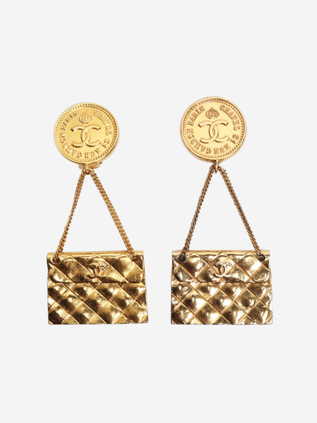 Gold Iconic CC Bag Motif 2.55 clip on earrings product image