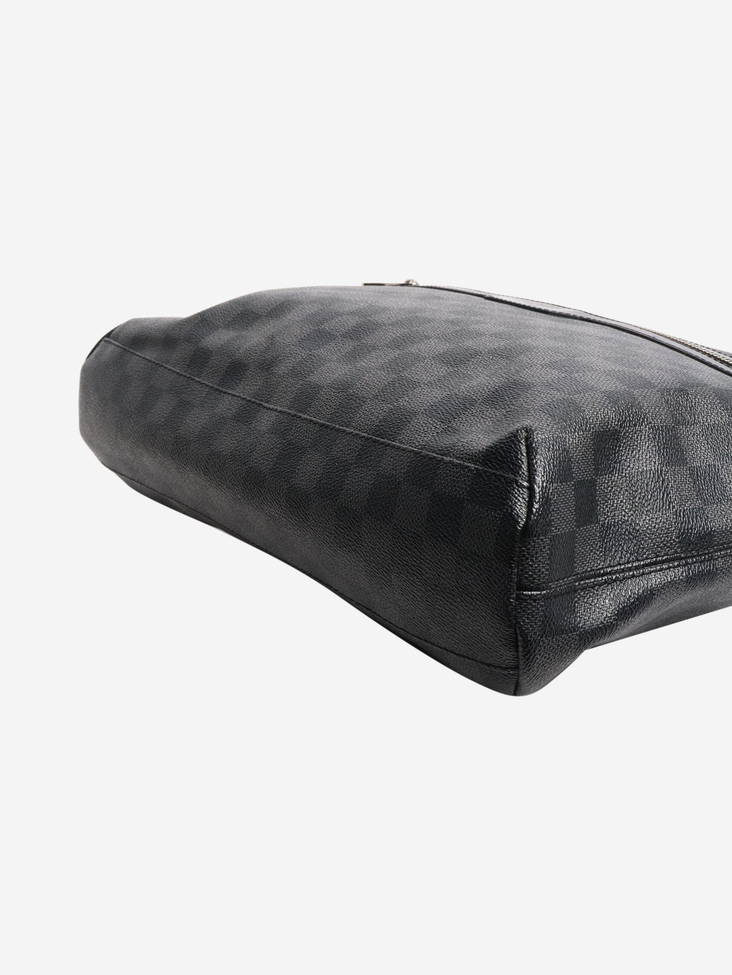 Louis Vuitton Shoulder bags - size Shoulder bags Louis Vuitton 