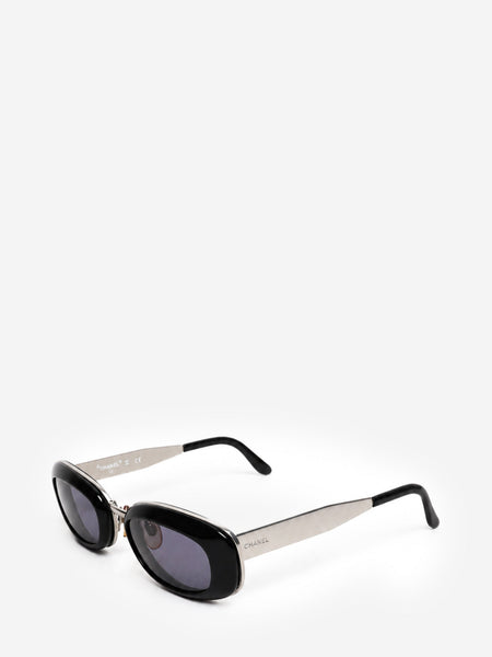 Black vintage 90s oval sunglasses alternate image