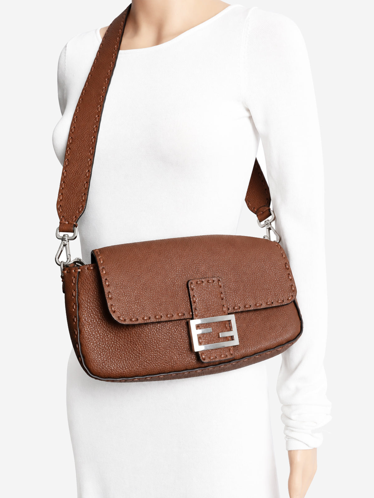 Fendi brown Cuoio Romano leather Selleria Baguette bag - view 2