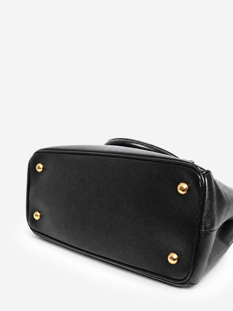 Black Saffiano leather Galleria bag Shoulder bags Prada 