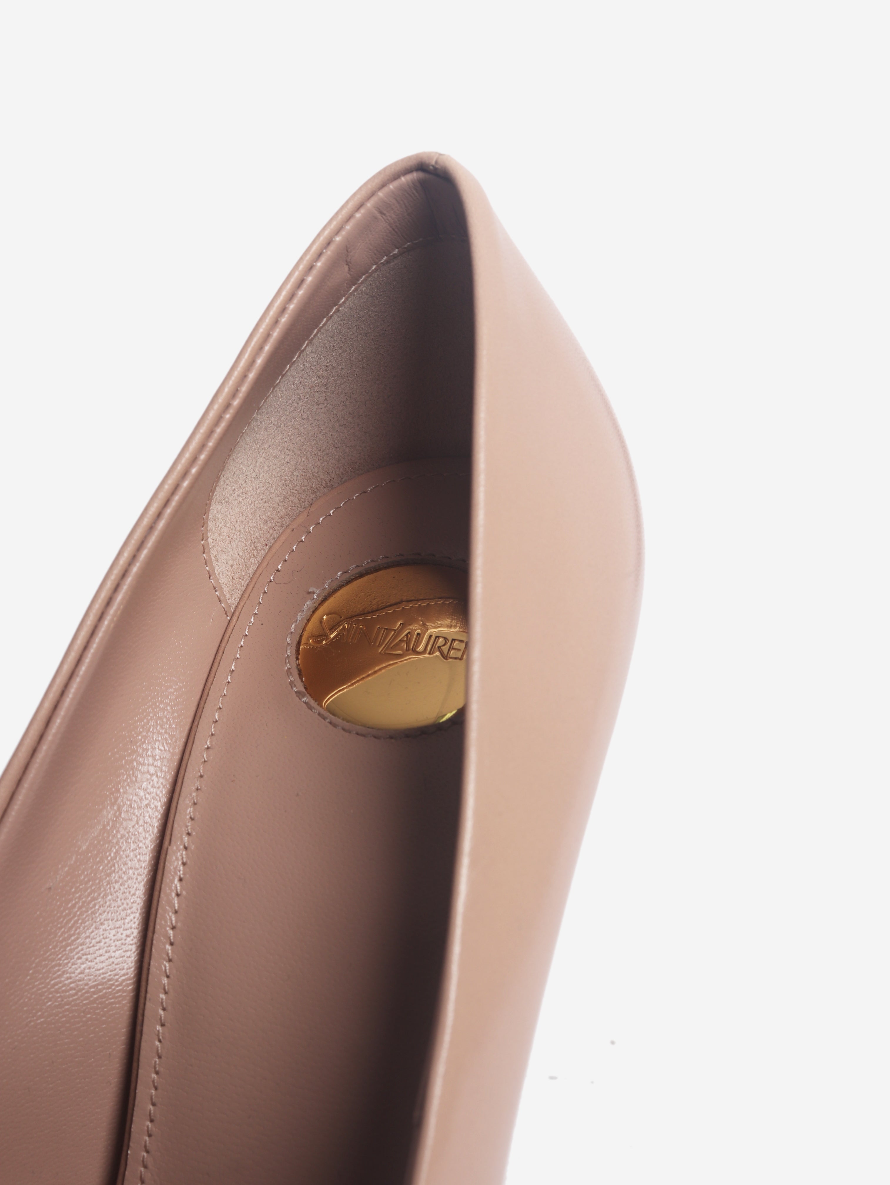 Neutral leather pumps - size EU 39 (UK 6)