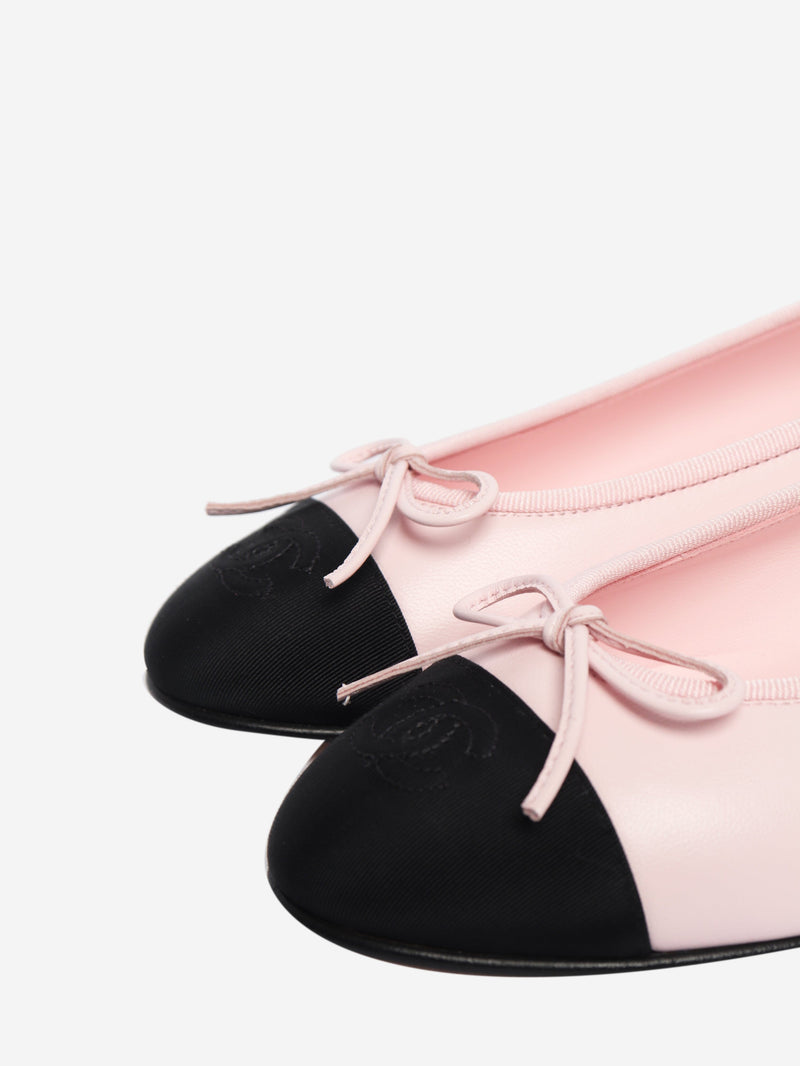 Pink lambskin cap-toe ballet flats - size EU 38.5 Flat Shoes Chanel 