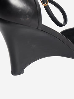 Black closed toe wedge heels - size EU 39 (UK 6) Heels Chanel 