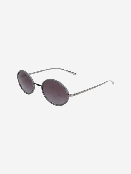 Grey denim rounded sunglasses alternate image