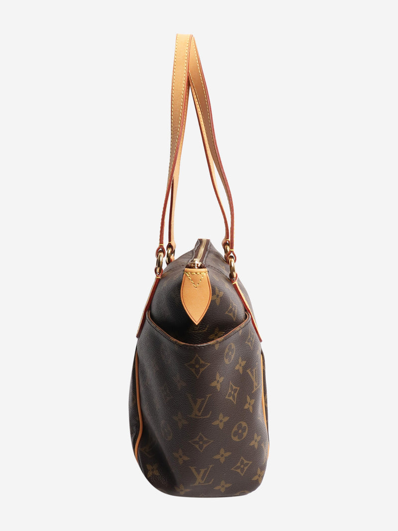 Brown 2009 Totally shoulder bag Shoulder bags Louis Vuitton 