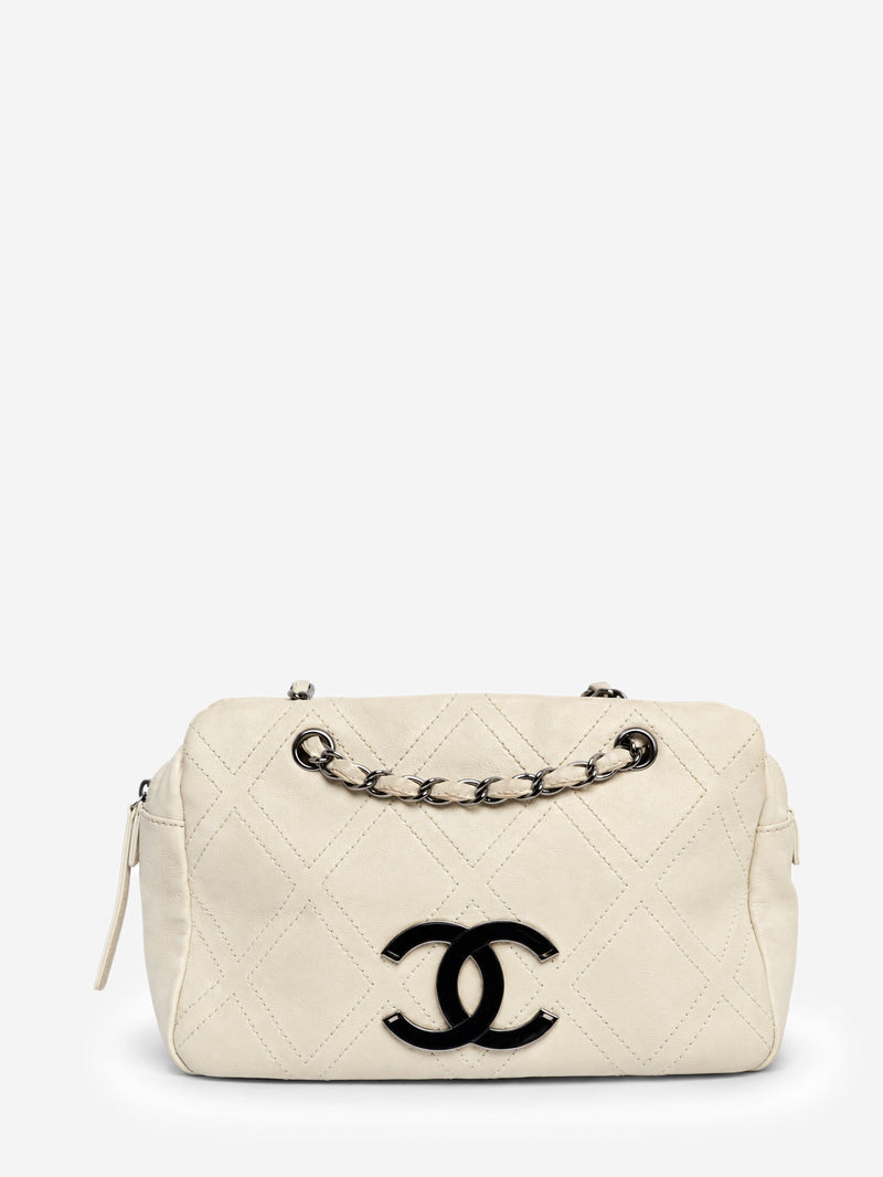 Cream 2006 leather diamond-stitched CC bowling bag Top Handle Bags Chanel 