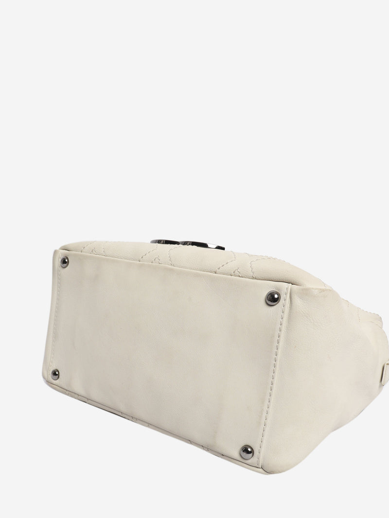 Cream 2006 leather diamond-stitched CC bowling bag Top Handle Bags Chanel 