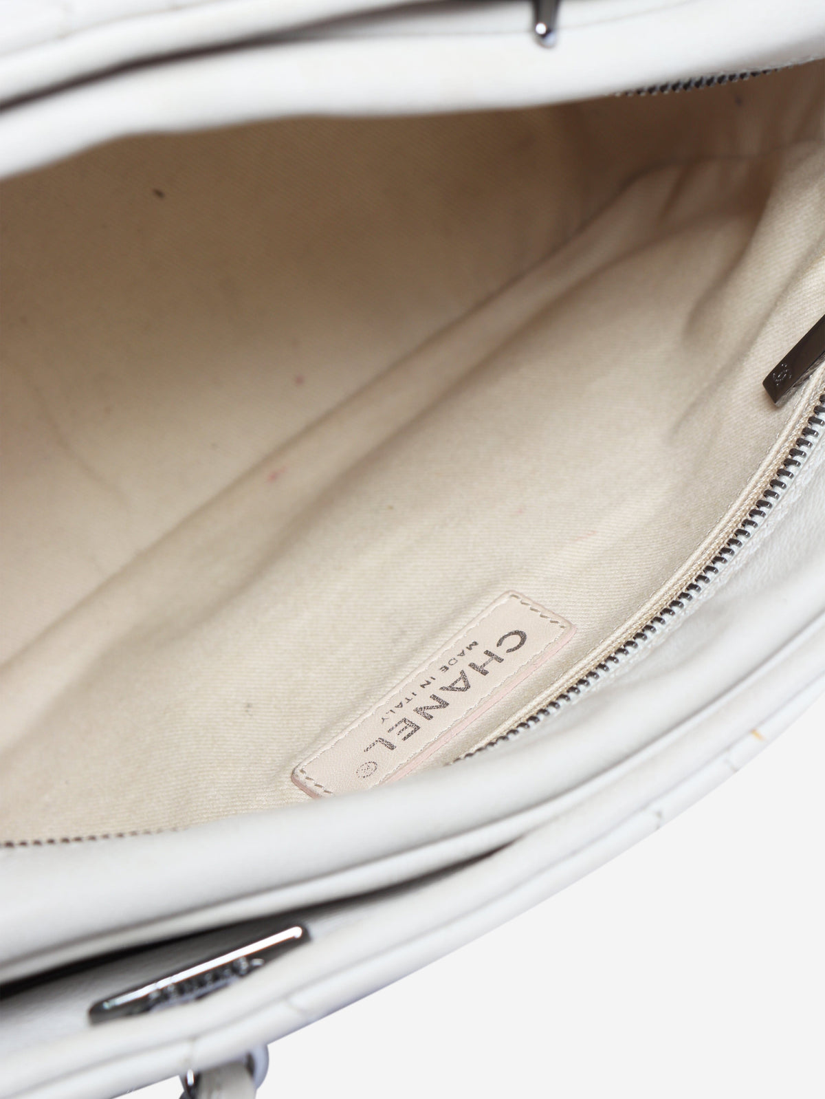 Cream 2006 leather diamond-stitched CC bowling bag Top Handle Bags Chanel 