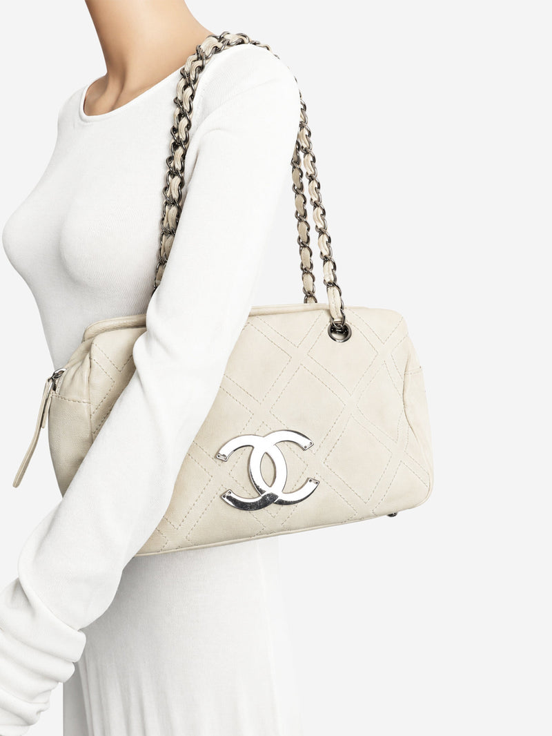 Cream 2006 leather diamond-stitched CC bowling bag Top Handle Bags Chanel 