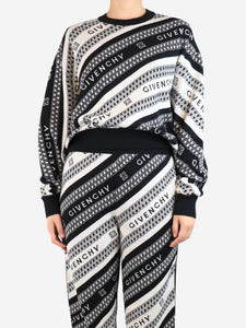 Givenchy Black and white jacquard chain printed knit jumper - size XS