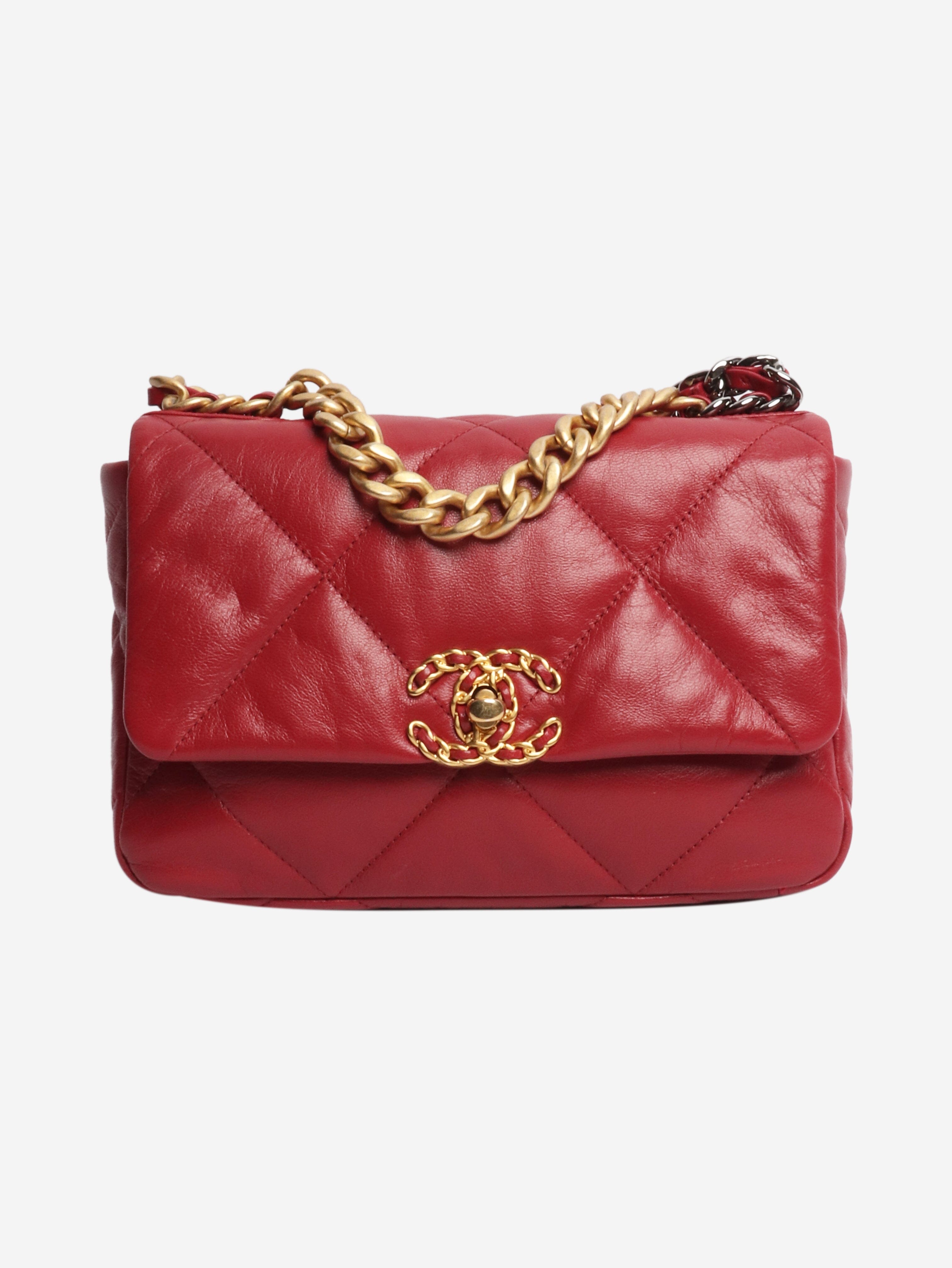 Red 2022 19 lambskin quilted shoulder bag Shoulder bags Chanel 