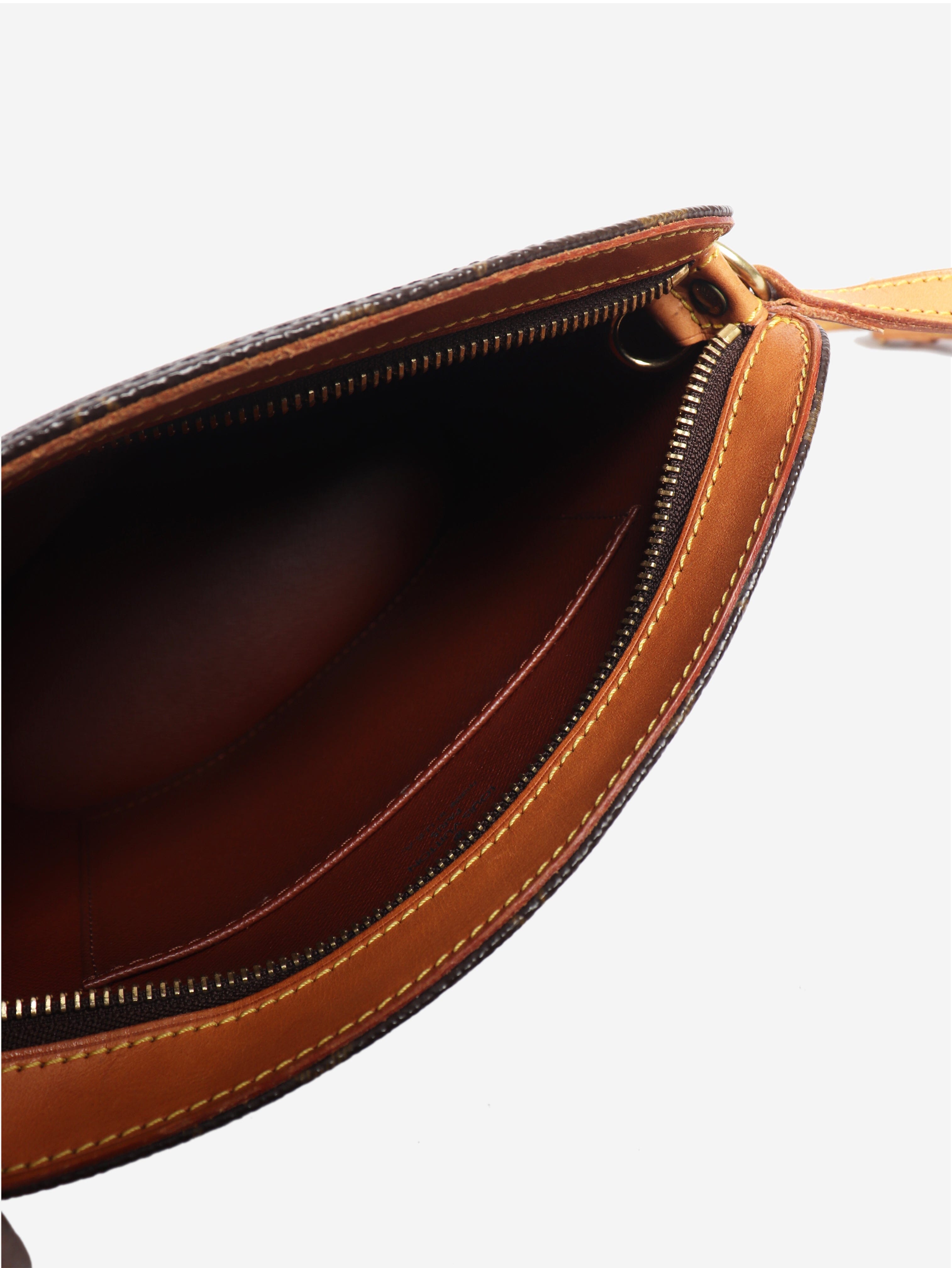 Brown 2001 Drouot Monogram bag Cross-body bags Louis Vuitton 