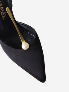 Chanel Black pearl detail satin heels - size EU 38.5