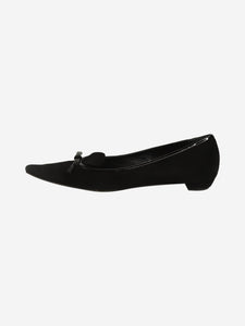 Prada Black suede pointed toe flats with patent bow - size EU 40