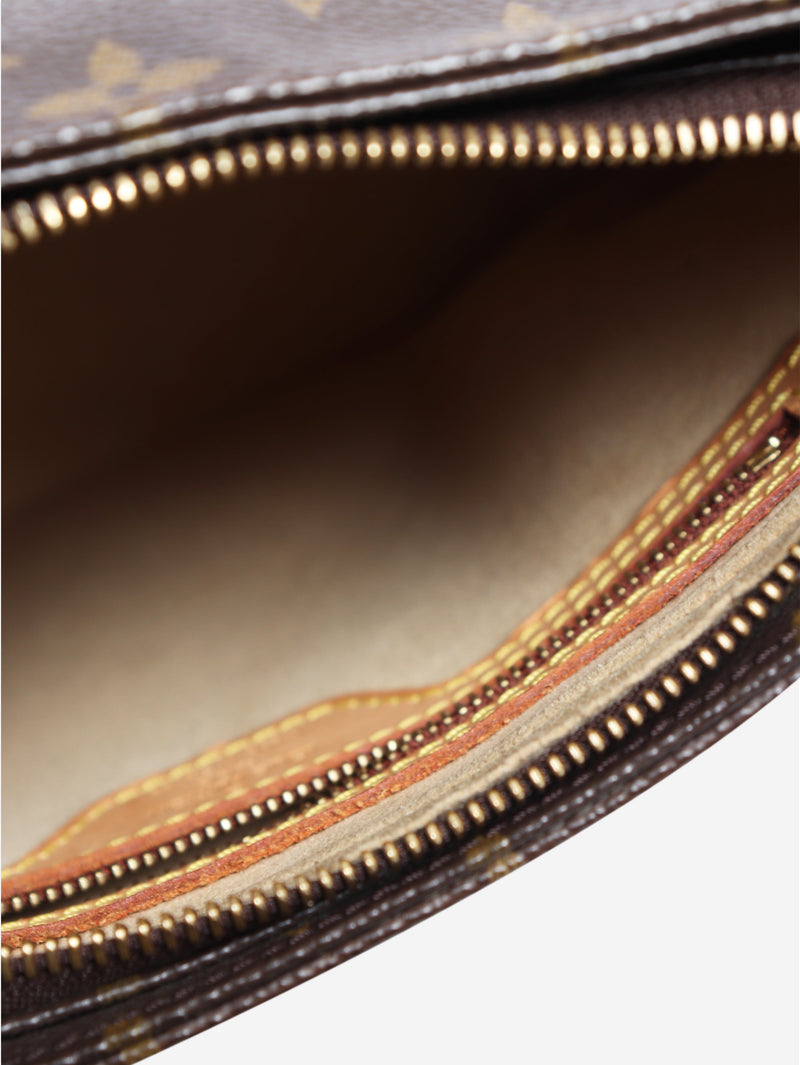 Brown 2001 Monogram Looping MM bag Shoulder bags Louis Vuitton 