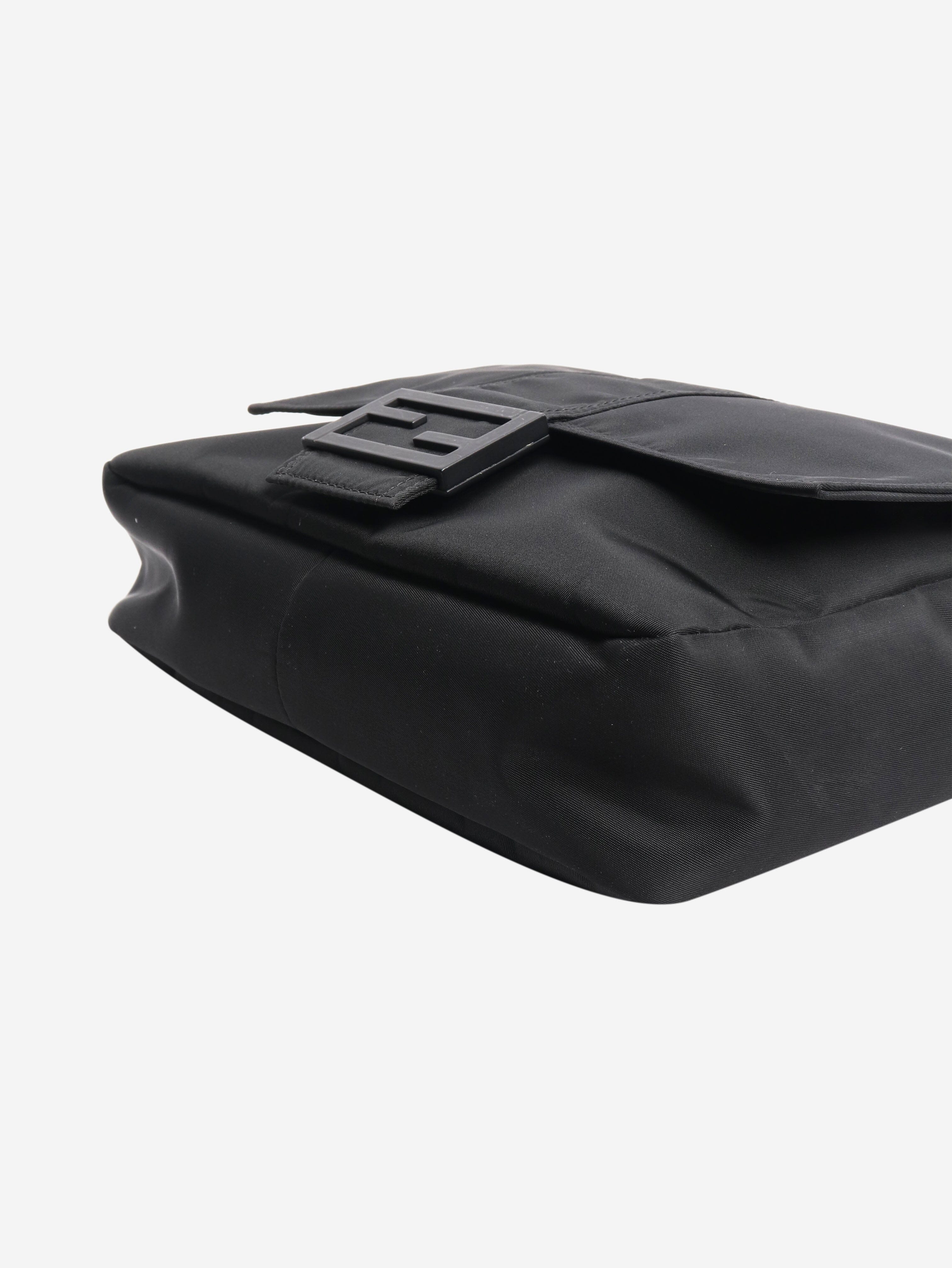 Fendi Shoulder bags - size Shoulder bags Fendi 