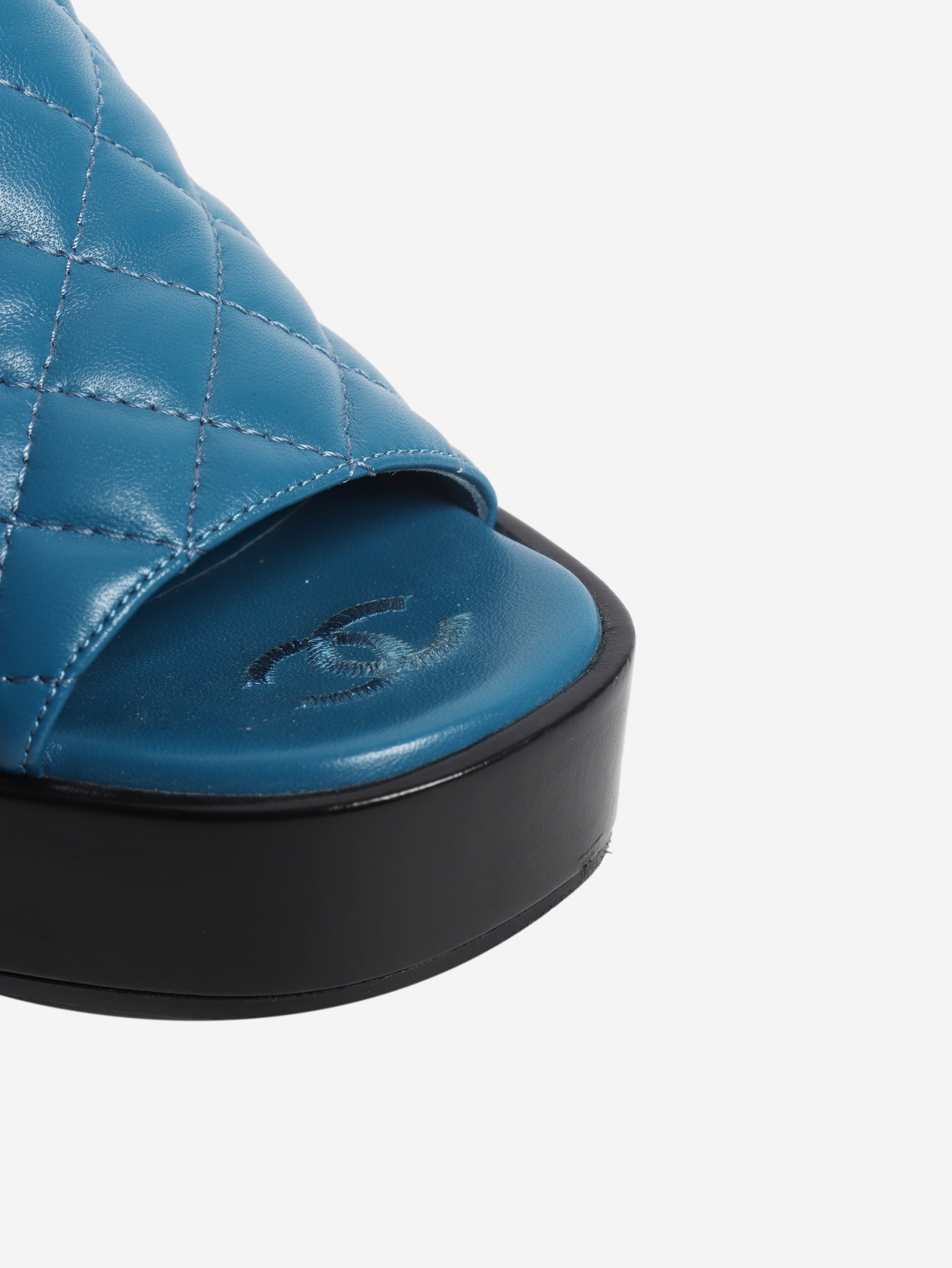 Blue quilted leather platform mules - size EU 38.5