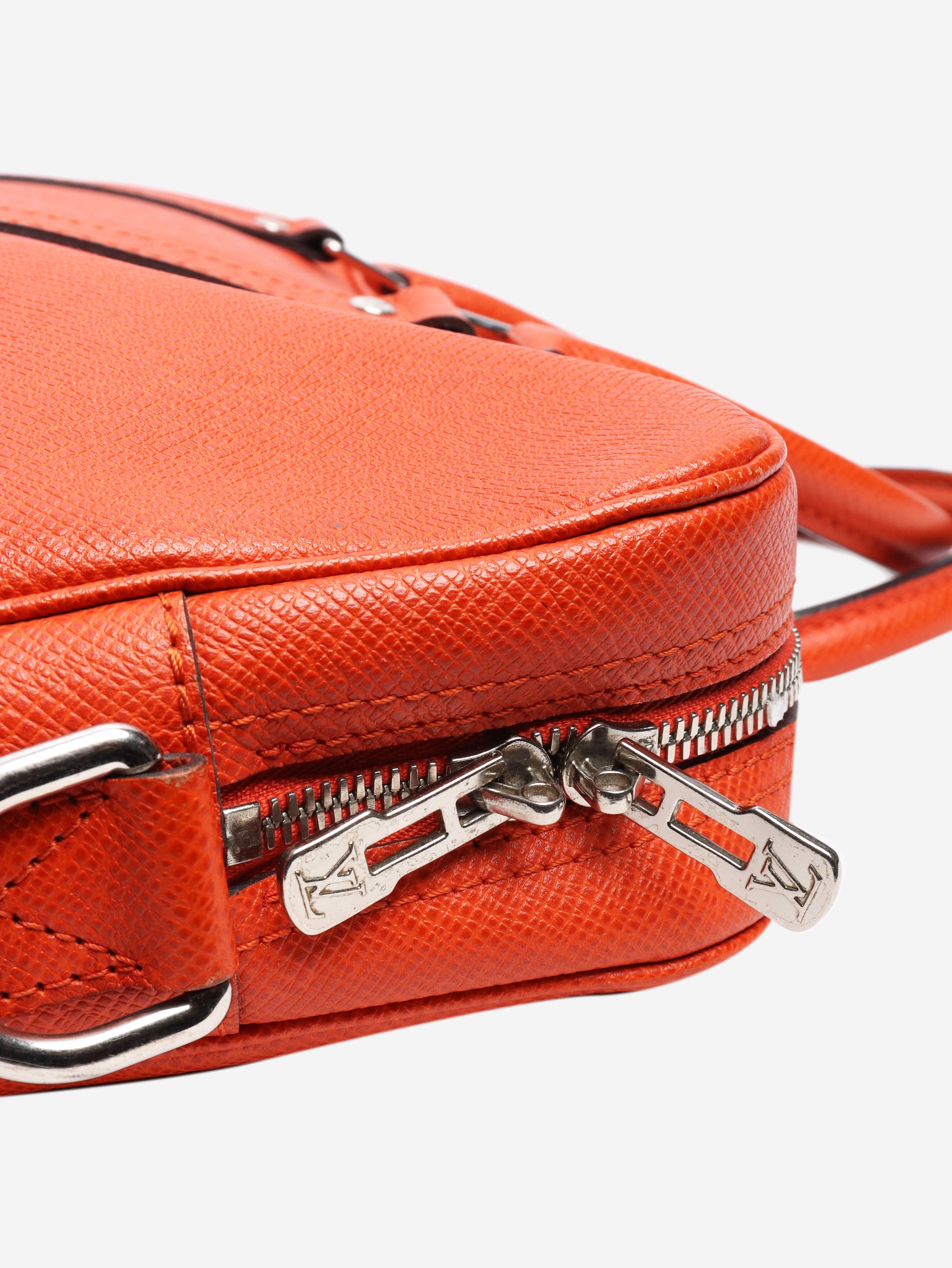 Louis Vuitton Shoulder bags - size Shoulder bags Louis Vuitton 