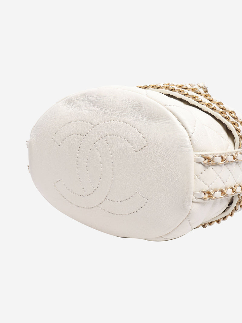 Chanel Shoulder bags - size Shoulder bags Chanel 
