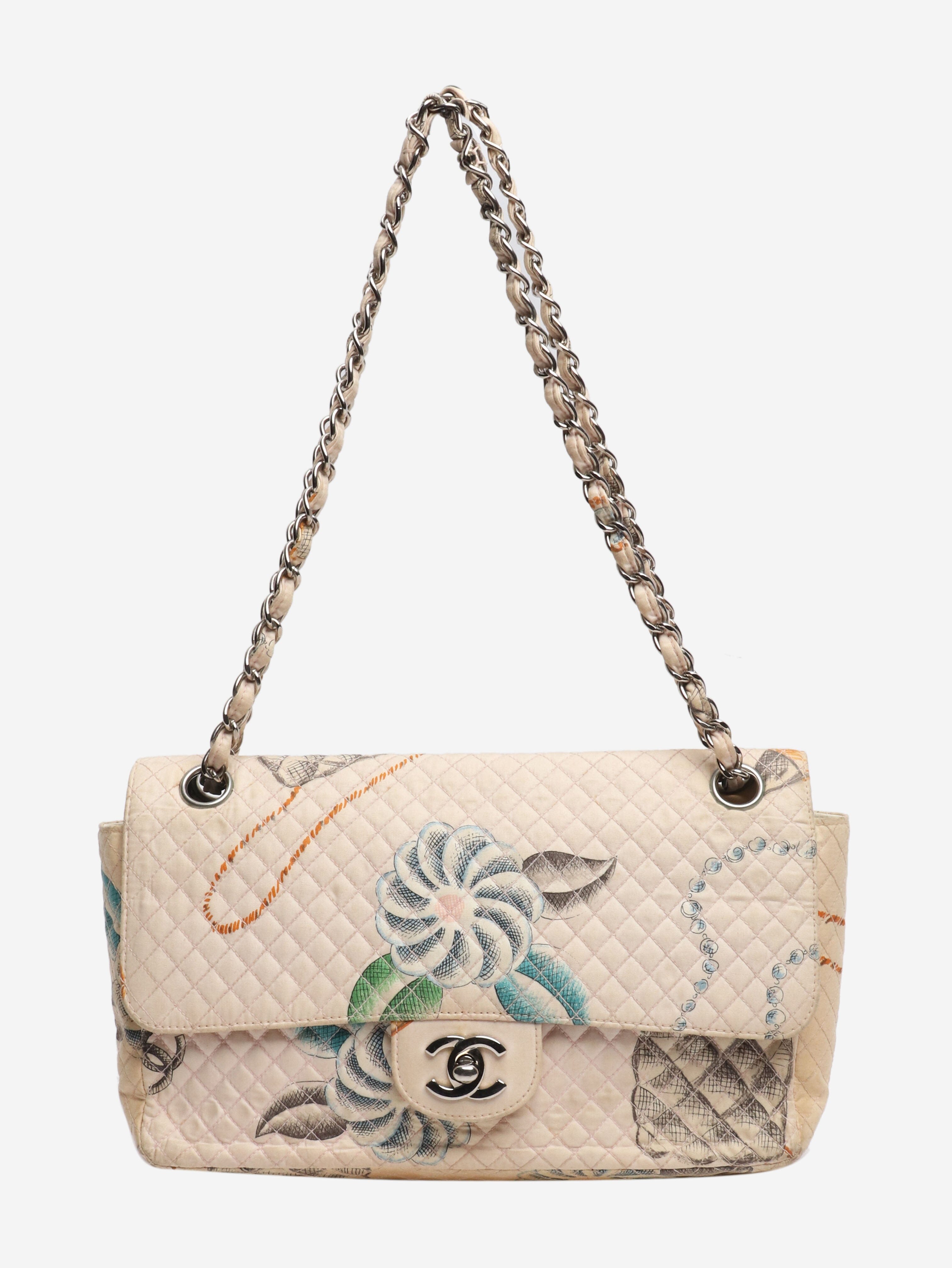 Chanel Shoulder bags - size Shoulder bags Chanel 