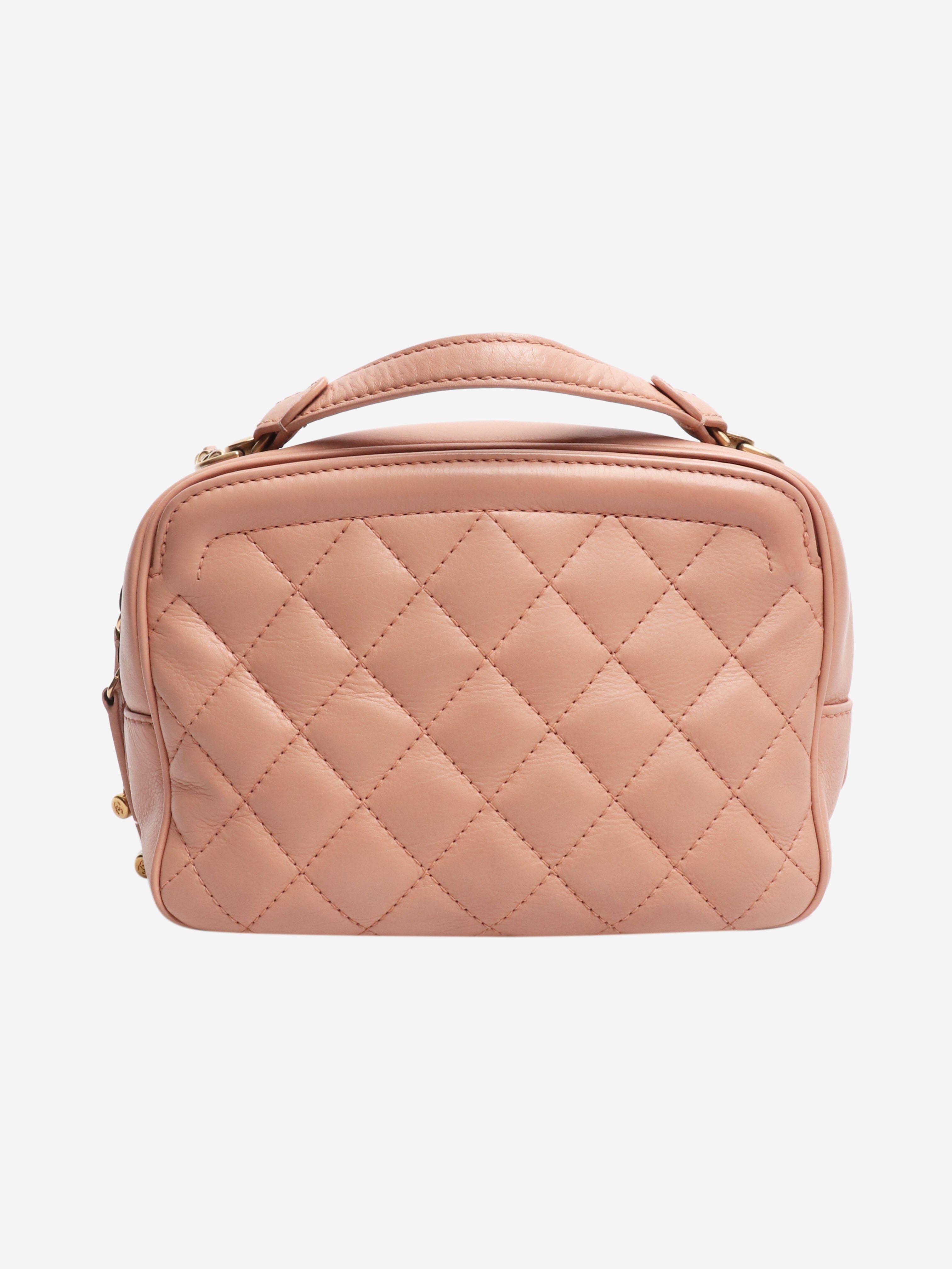 Chanel Shoulder bags - size Shoulder bags Chanel 
