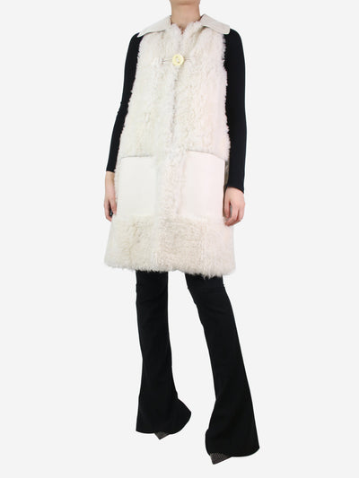 White shearling long-line gilet - size UK 8 Coats & Jackets Fendi 