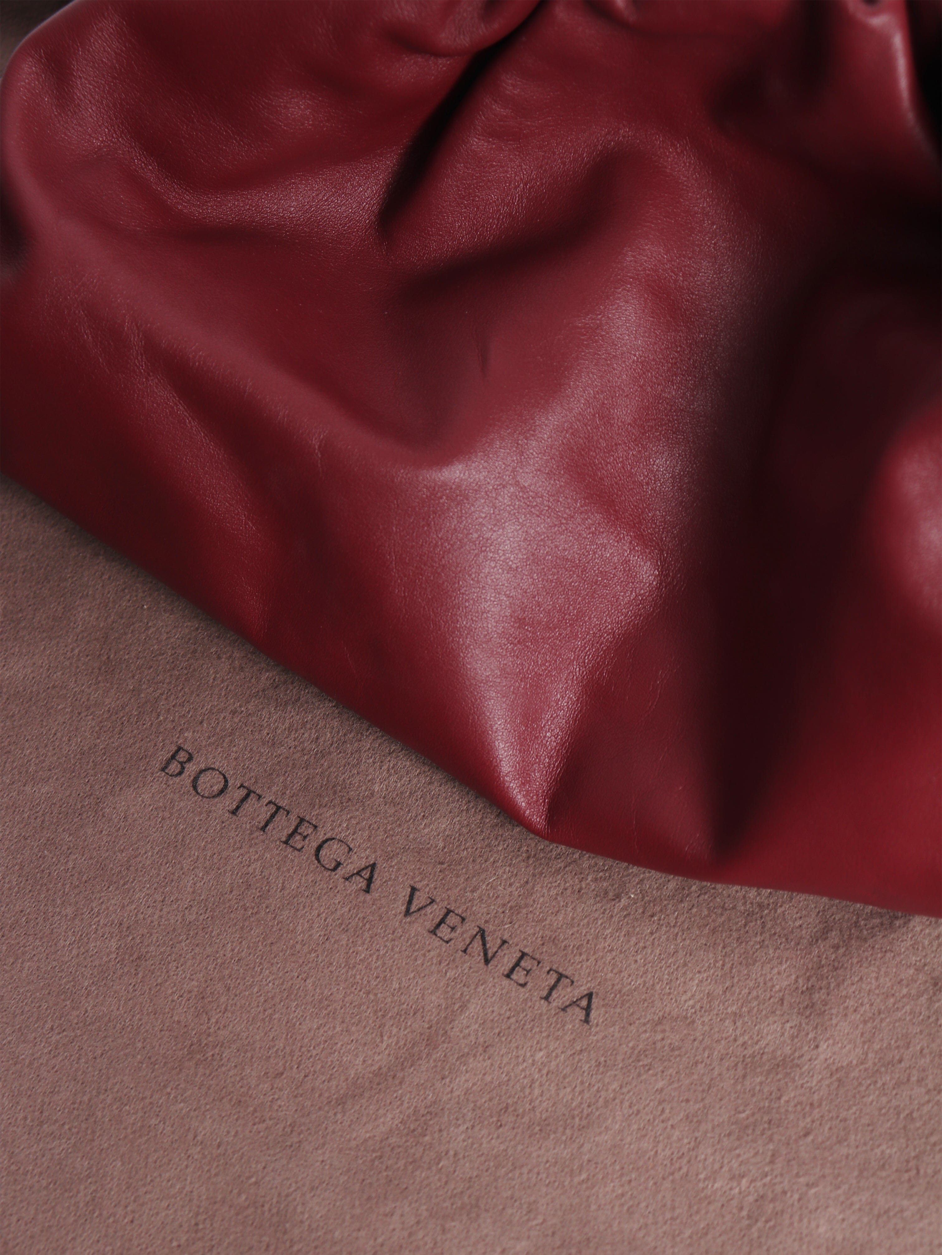 Maroon leather pouch bag Clutch bags Bottega Veneta 