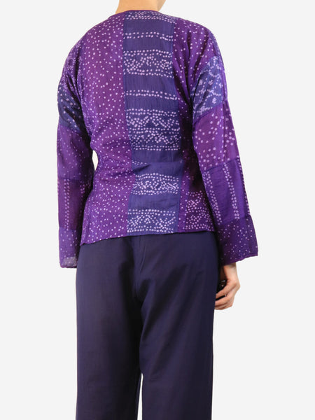 Purple patterned tie-front top - size L alternate image