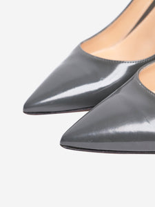 Gianvito Rossi Grey patent pumps - size EU 40 (UK 7)