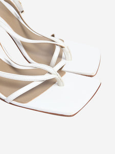 Bottega Veneta White leather thong sandals - size EU 38.5