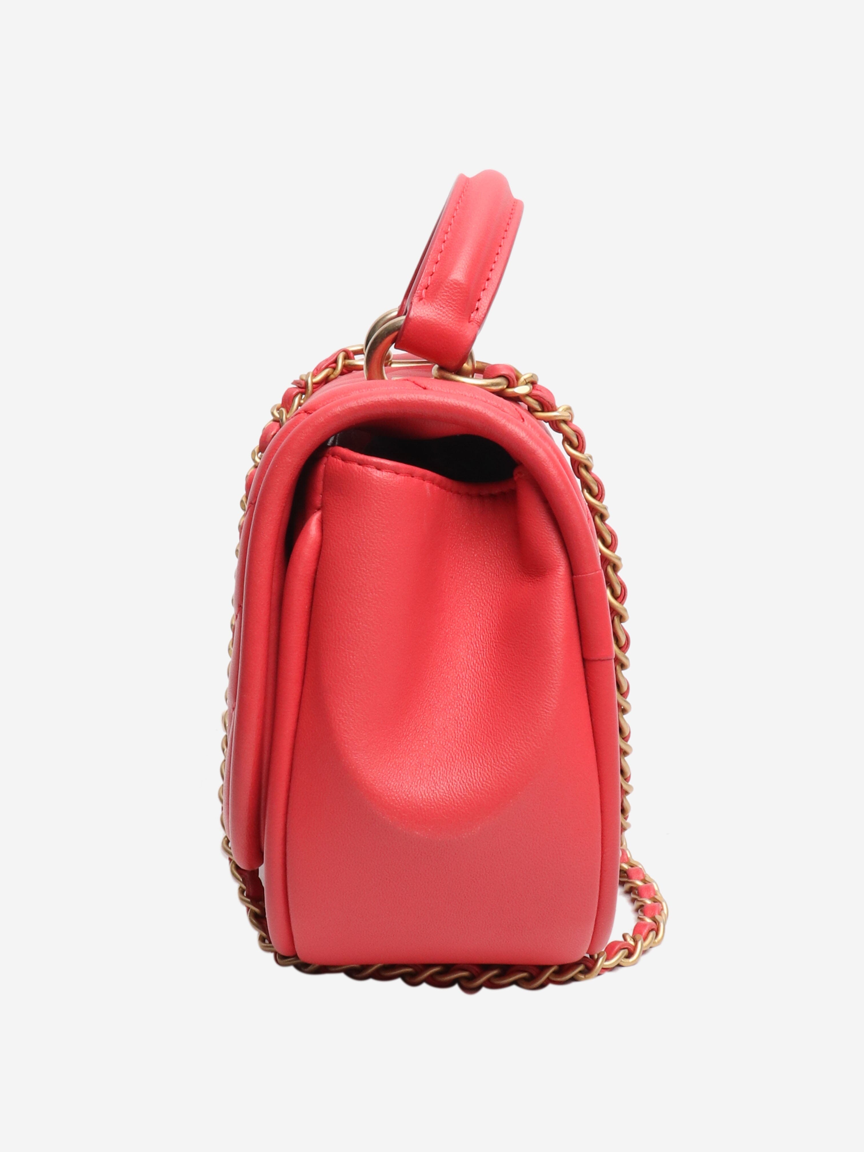 Pink 2017 chevron v-stitch lambskin shoulder bag Shoulder bags Chanel 