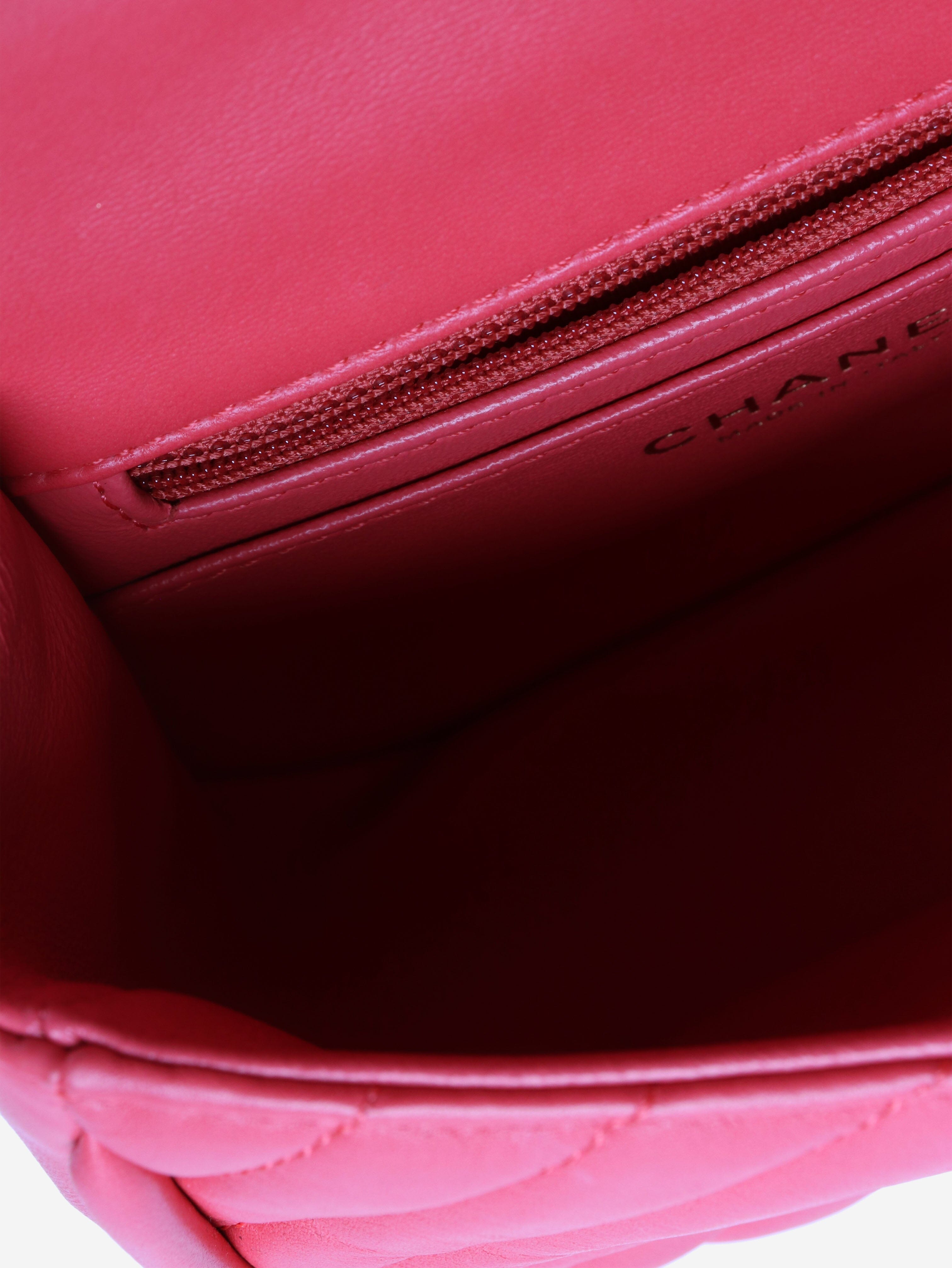 Pink 2017 chevron v-stitch lambskin shoulder bag Shoulder bags Chanel 