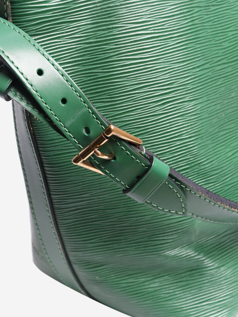 Green Noe Bucket bag in Epi leather Shoulder bags Louis Vuitton 