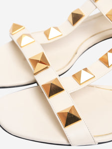 Valentino Cream Rockstud flat sandals - size EU 41