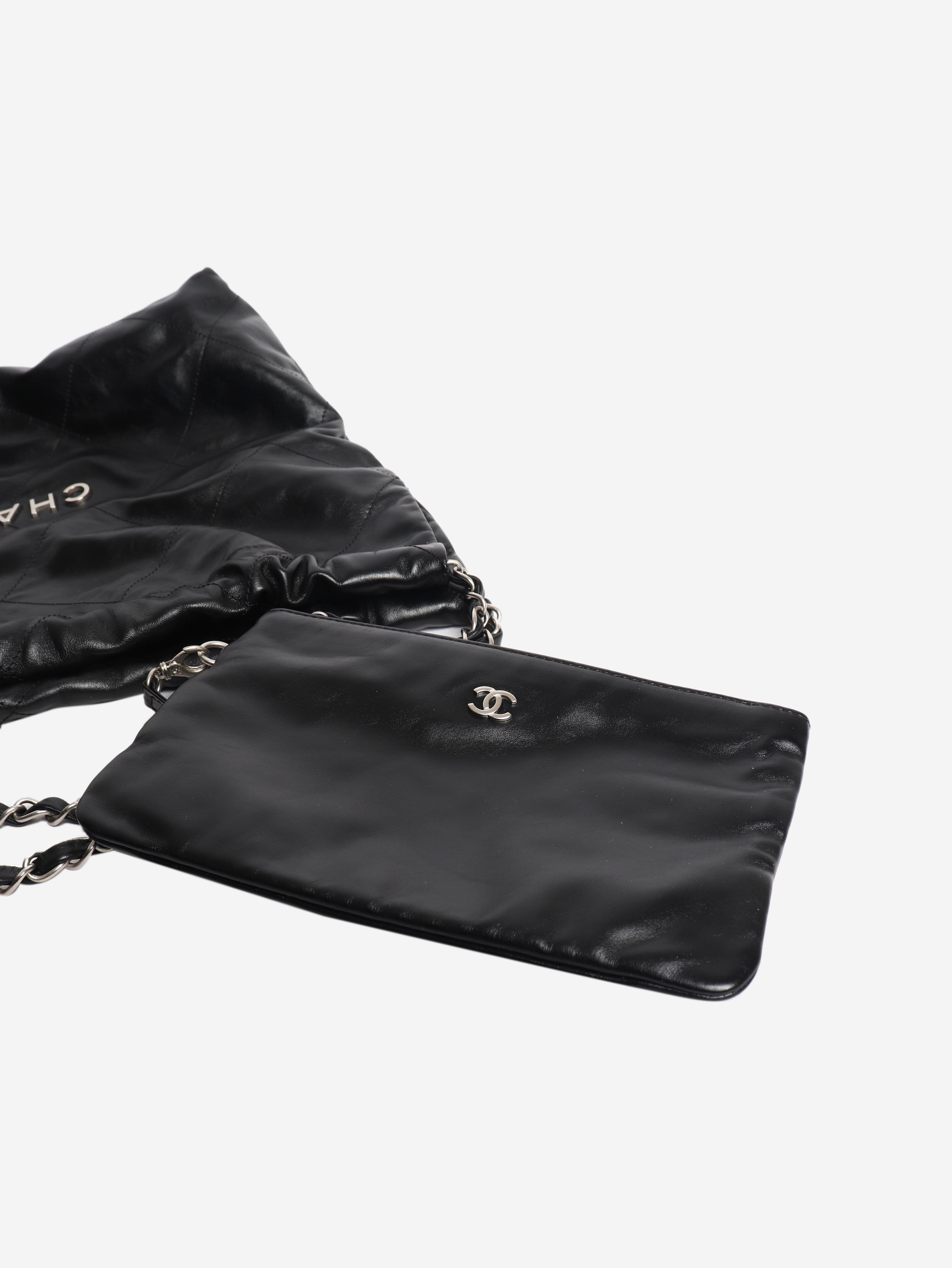 Black 22 quilted tote bag Tote Bags Chanel 