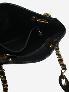 Chanel Black vintage 1991-1994 lambskin shoulder bag