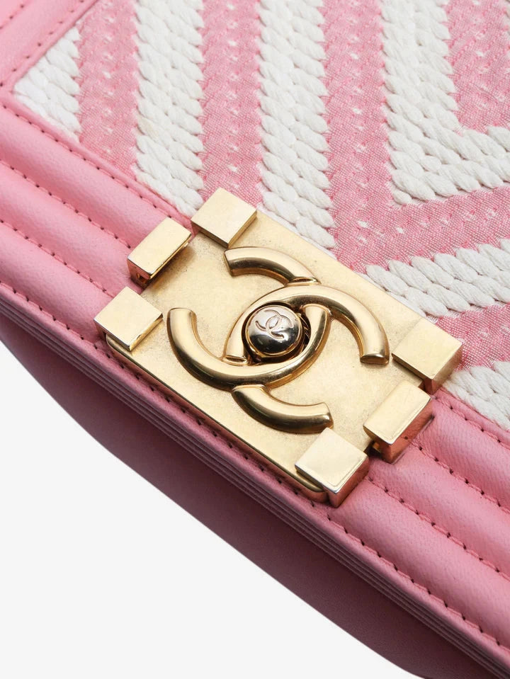 Pink and white 2017 small braided chevron Boy bag Shoulder bags Chanel 