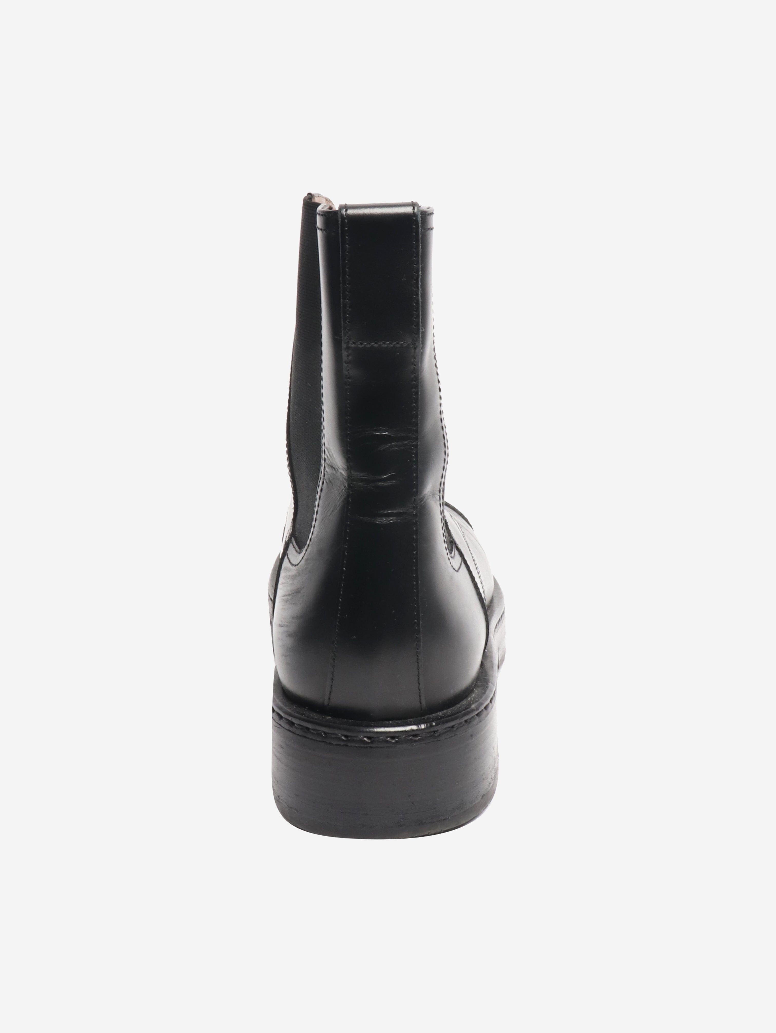 Black leather lace-up ankle boots - size EU 39.5 Boots Salvatore Ferragamo 