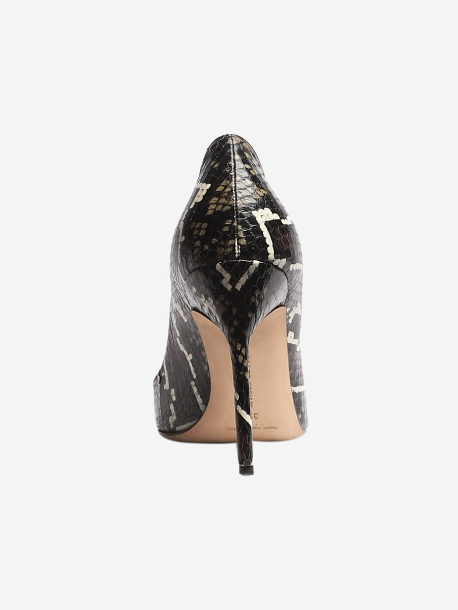 Manolo Blahnik pre-owned black snakeskin pumps - size EU 39.5 | Sign of ...