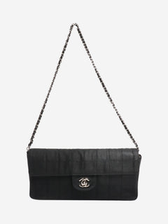 Black 2002 East West chocolate bar bag Shoulder bags Chanel 