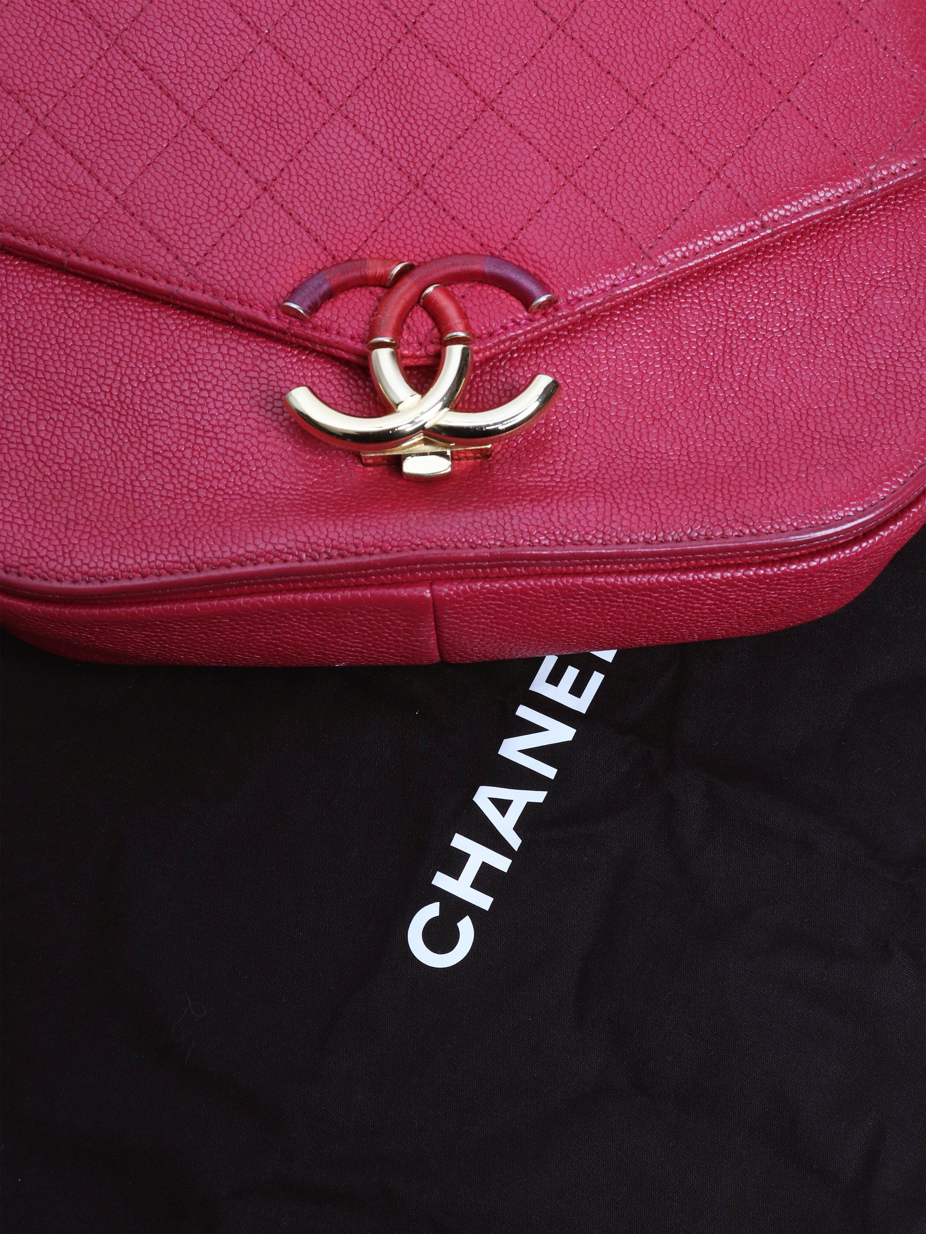 Chanel Shoulder bags - size Shoulder bags Chanel 