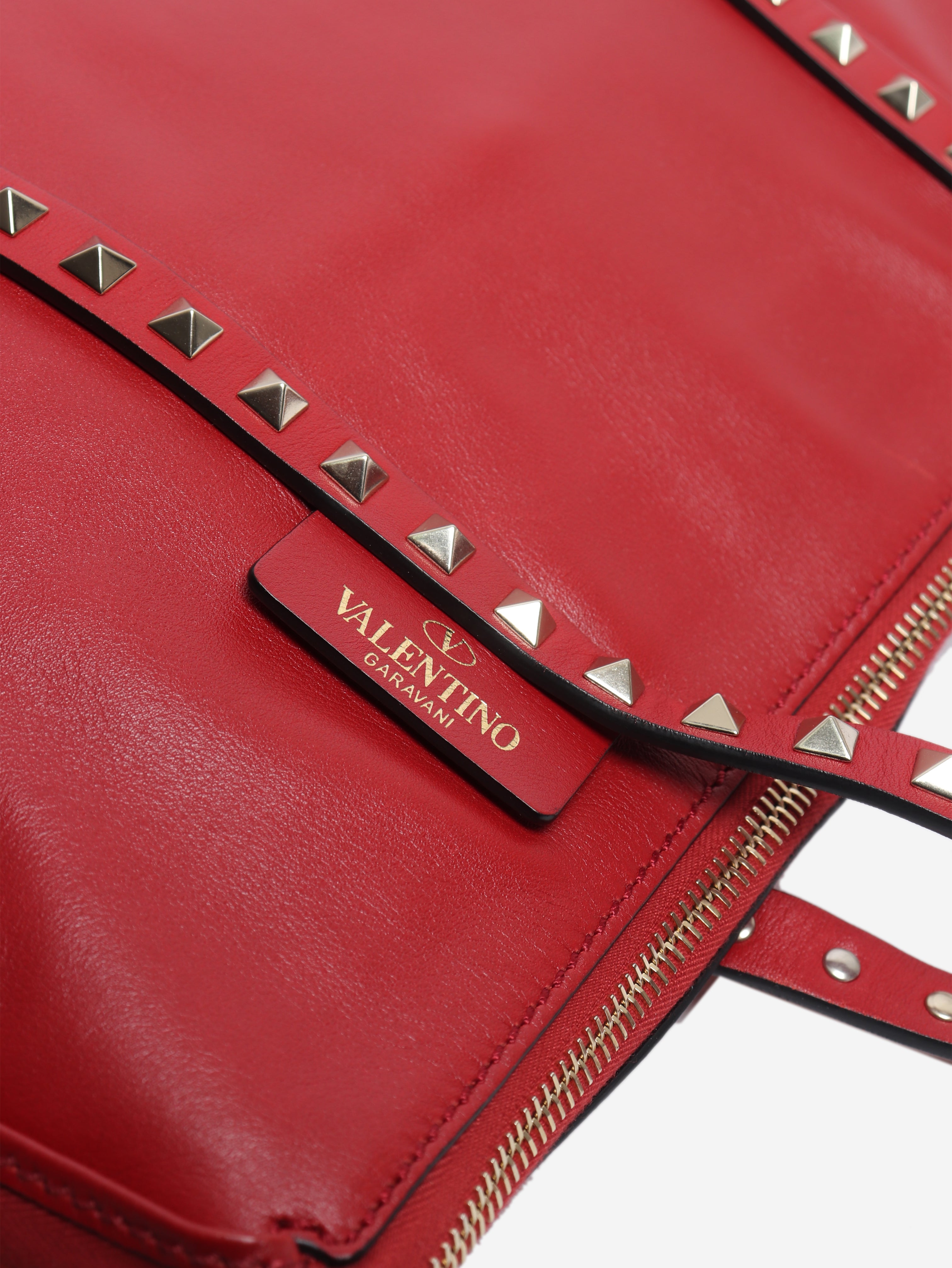 Red Rockstud leather tote bag