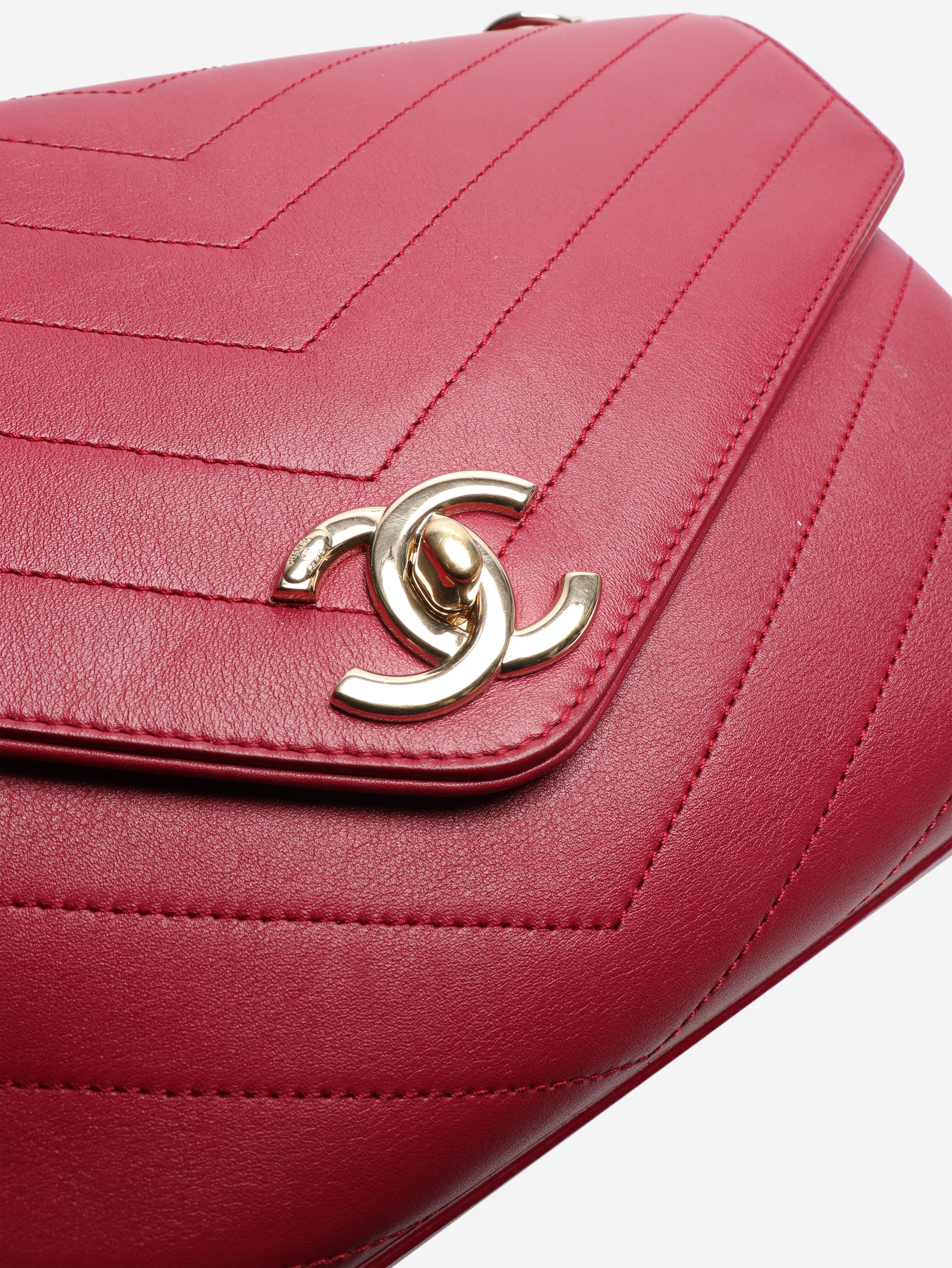 Chanel Shoulder bags - size Shoulder bags Chanel 