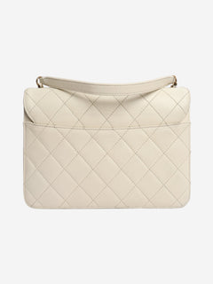 Ivory leather 2016 Beauty lock flap bag Shoulder bags Chanel 