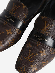 Louis Vuitton Brown Monogram loafers - size EU 36