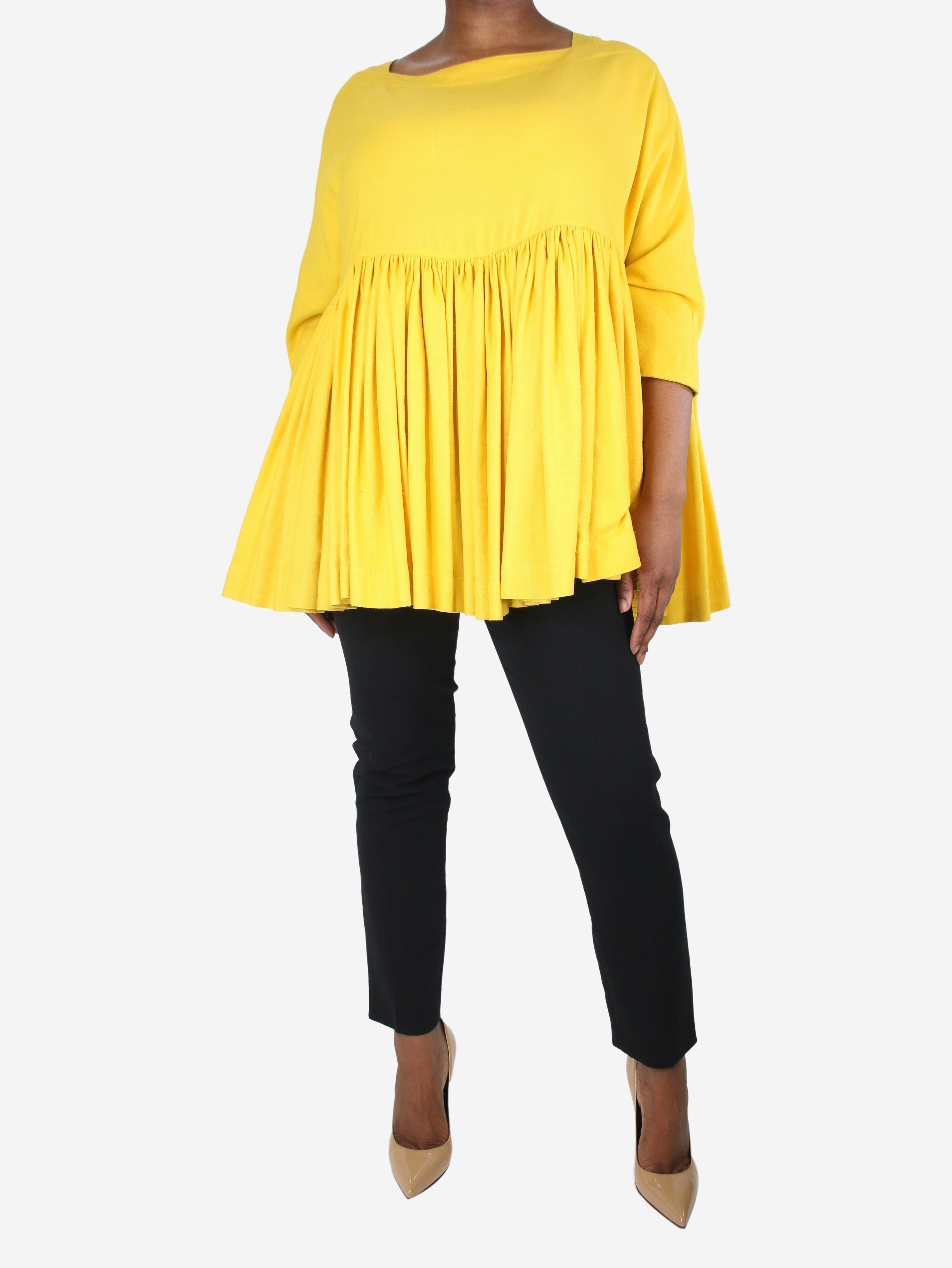 Yellow peplum top - size One Size Tops Egg 
