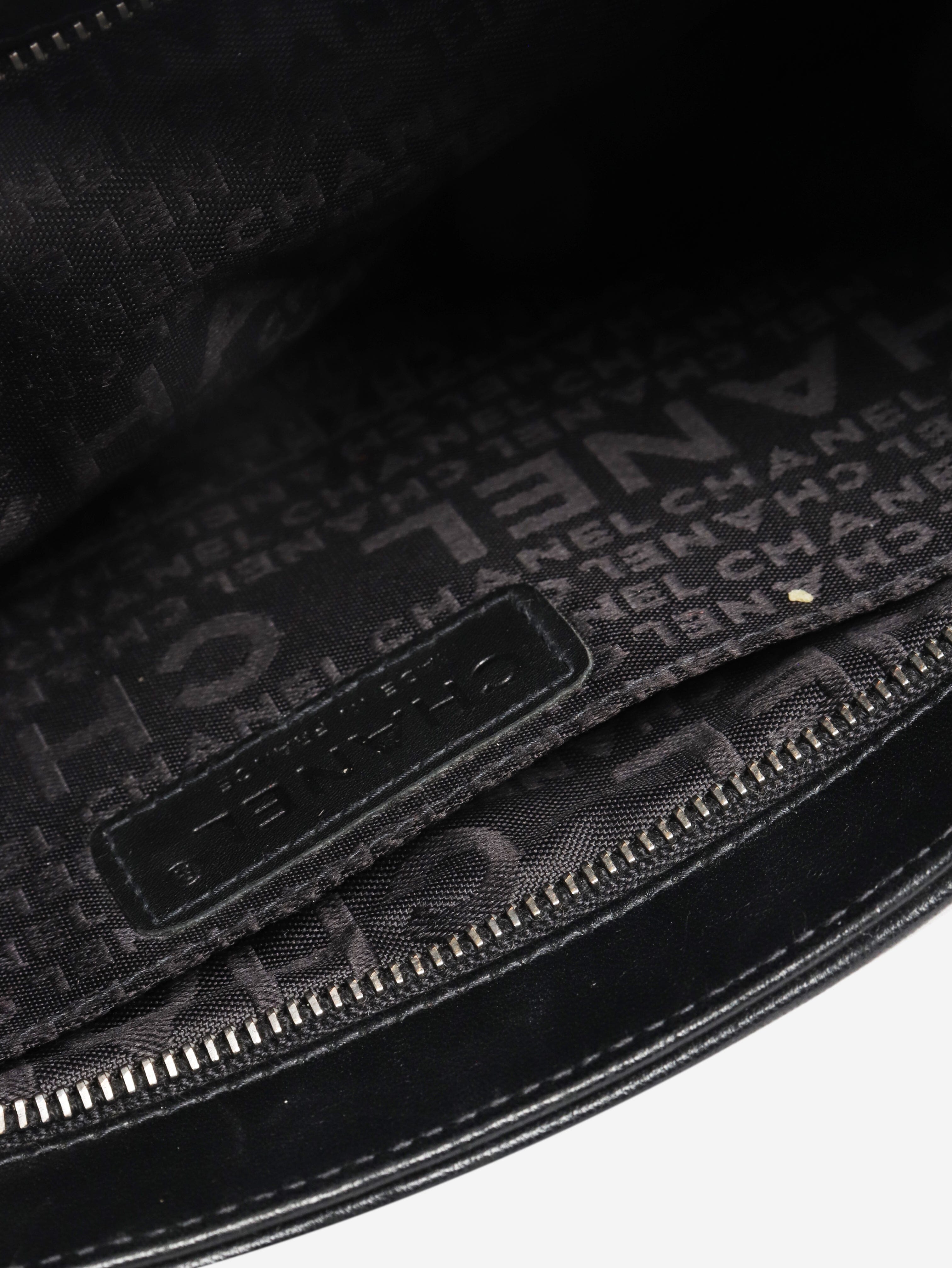 Black and white 2003 Mademoiselle choco bar quilted scarf bag Shoulder bags Chanel 