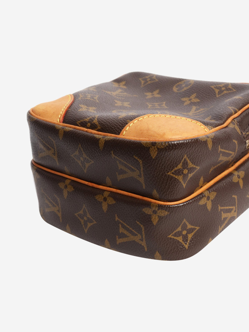 Louis Vuitton Shoulder bags - size Shoulder bags Louis Vuitton 